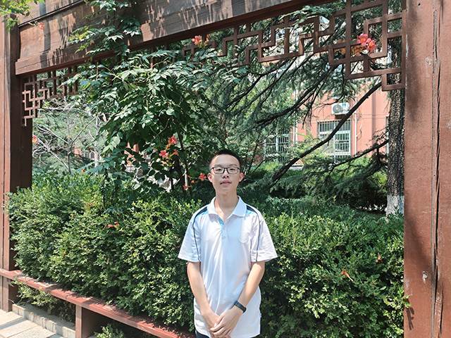 高一7班檀正平.png