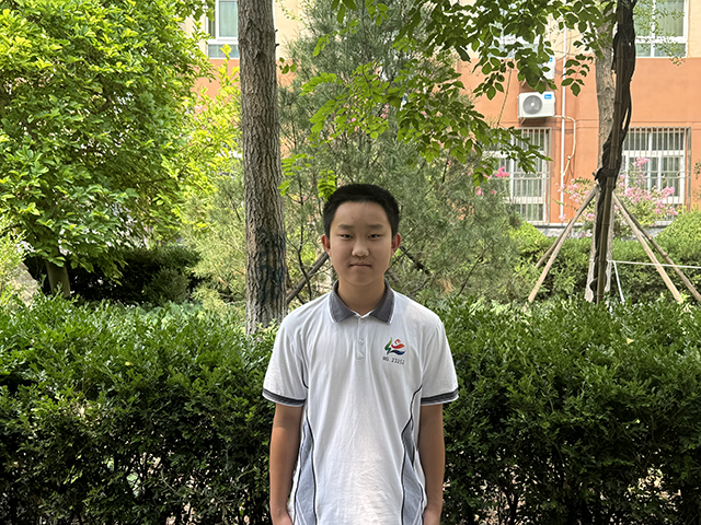 初一2班-沐光少年——李铭哲.png