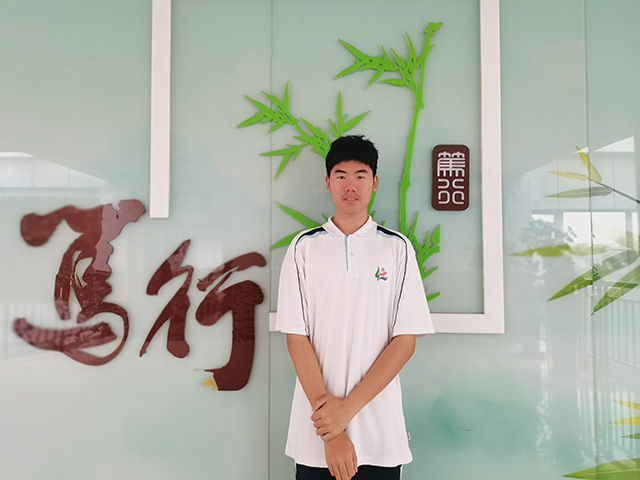 高二10班-杜添.png