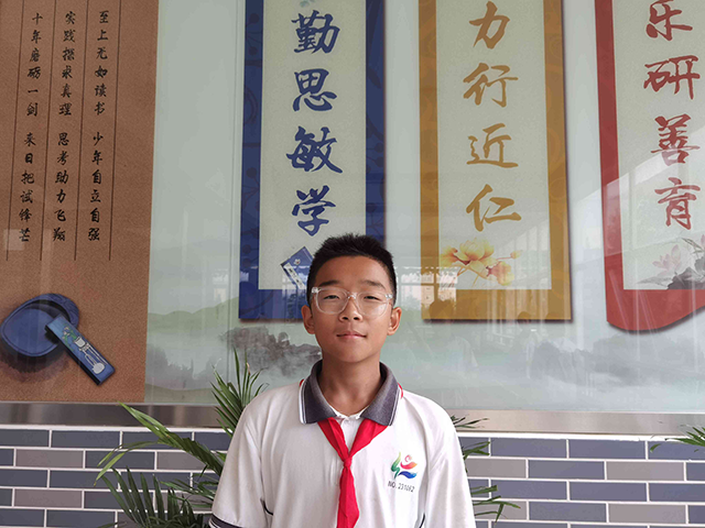 初一22班张恒瑞.png
