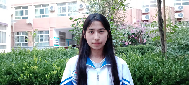 高一1班-炫彩少年：努尔麦迪乃·麦麦提艾力.png