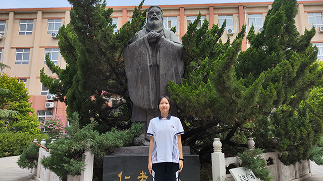 初二2班-张乐彤.png
