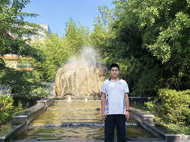 初二8班-吕明泽.png