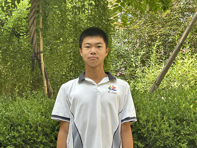 奋进少年——初一12班-何岳霖.png
