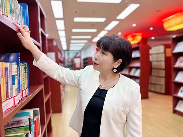 袁晓珊老师.png