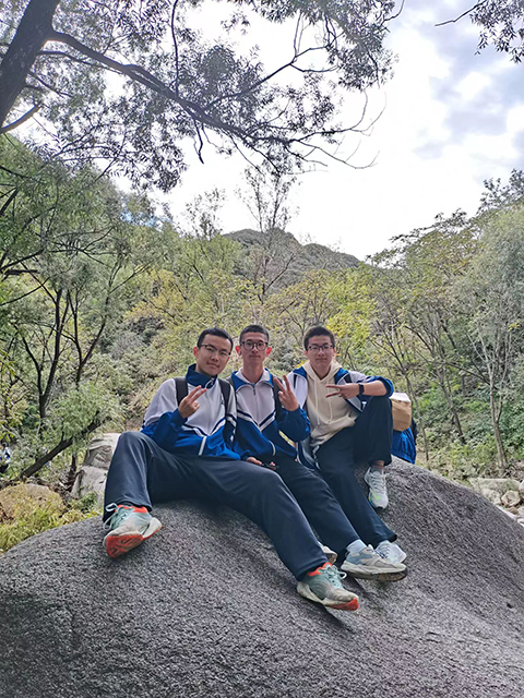 高三水泉沟徒步_22.png