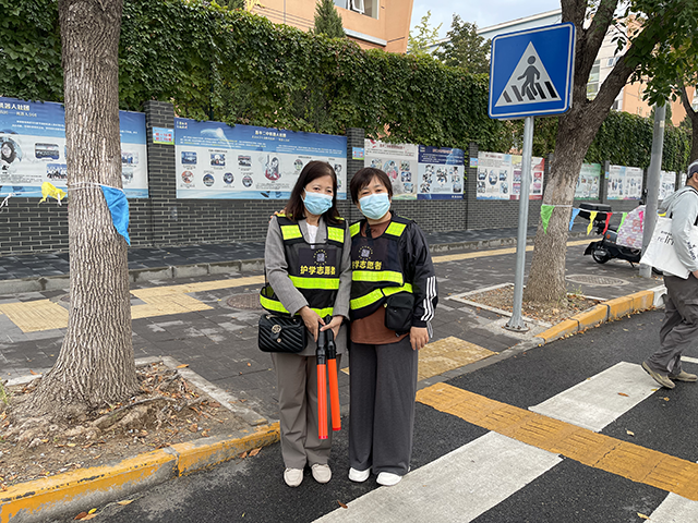 护学岗照片_11.png