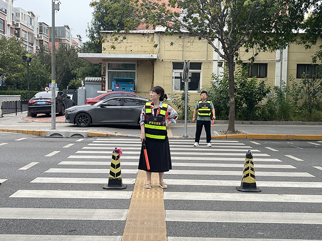 护学岗照片_13.png
