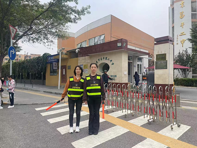 护学岗照片_1.png