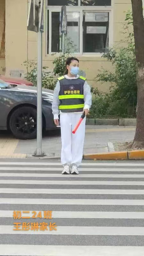 护学岗照片_2.png