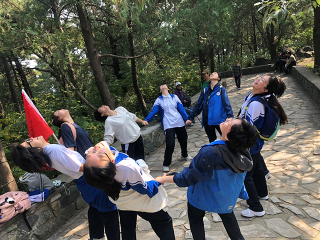 高二香山实践活动_图片13.png
