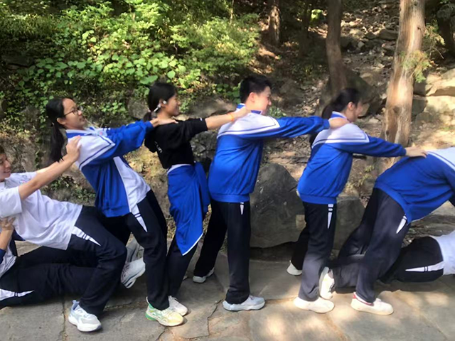 高二香山实践活动_图片11.png