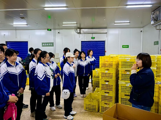 高二香山实践活动_图片18.png