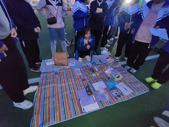 跳蚤市场_8b4b9a65081fa39b44478de5d076141.png