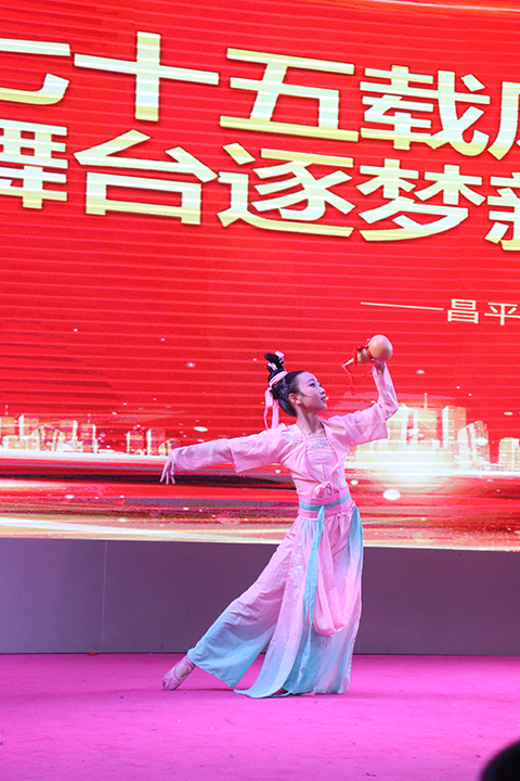 艺术节_舞蹈4.png