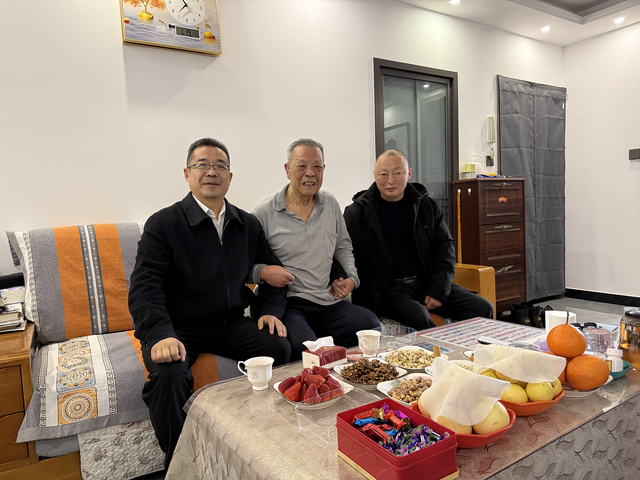 慰问照片_10.png