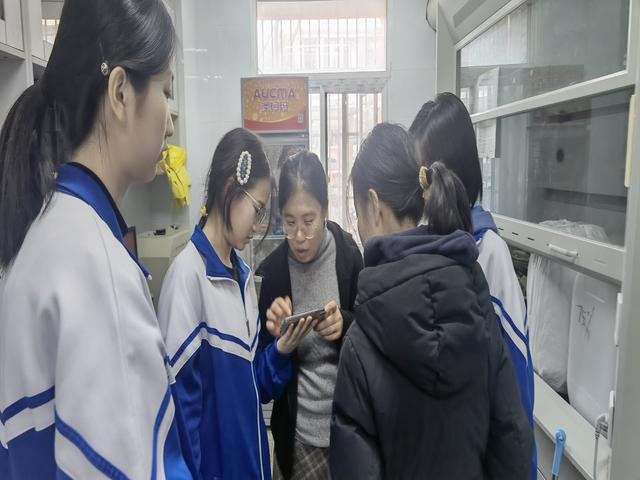 活动照片上传_图17植物所2_gif.png