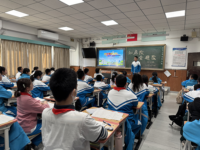 2025年春季开学交通安全教育信息照片_图片12.png