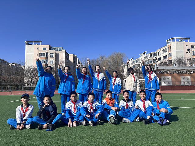 足球联赛图片_16王文鸽1.png