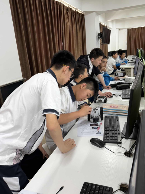 无人驾驶工程师 (1).png