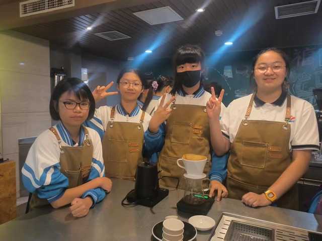 小小咖艺师 (1).png
