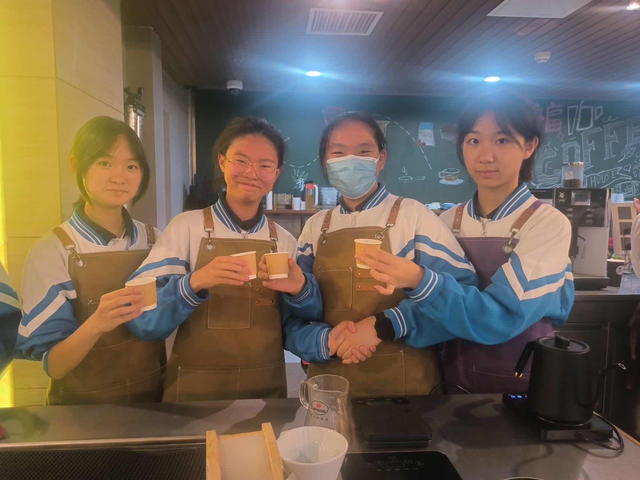 小小咖艺师 (3).png