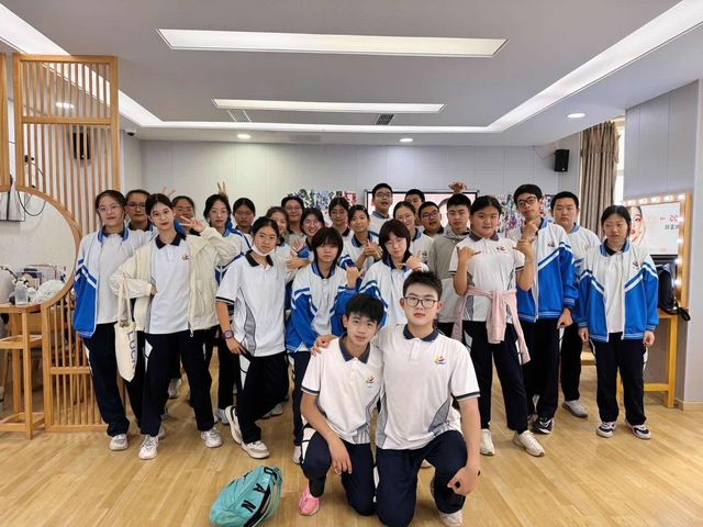 形象管理师 (3).png