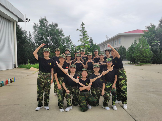 【高考倒计时Day4】这一站，也是一绽——请查收这一份来自高三班主任的专属祝福_13班_3.png