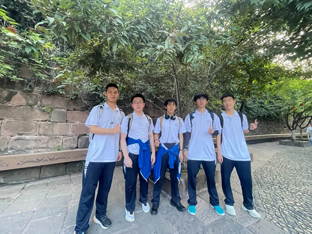 2025年高二研学_20250608_230553_039.png
