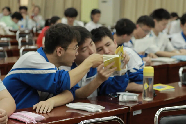 2025年高考终章_20250610_212922_069.png