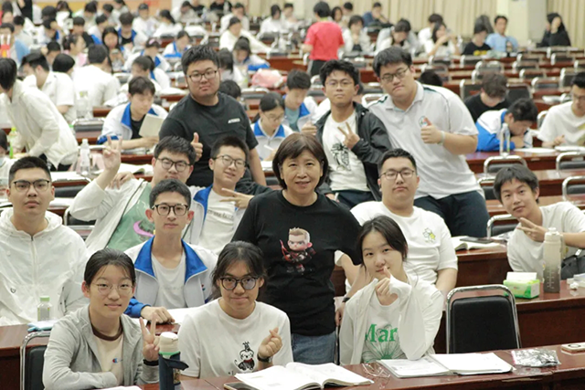 2025年高考终章_20250610_212922_070.png