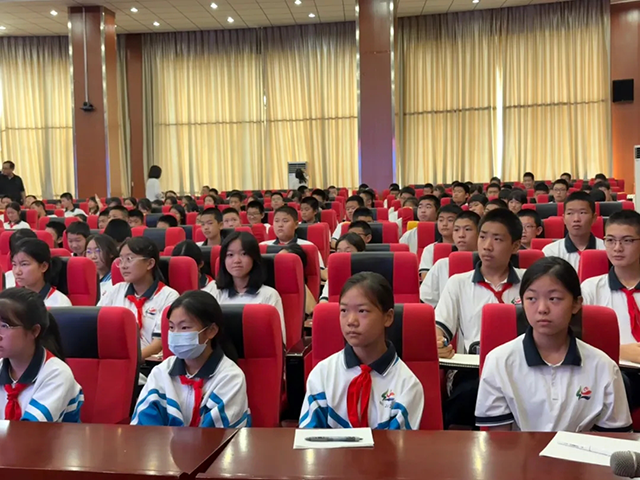 科学家进校园_20250706_140700_000.png