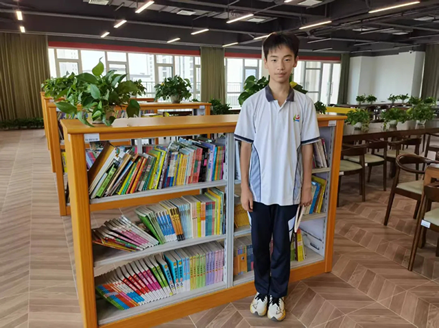 2025初中炫彩少年_20250716_192004_082.png