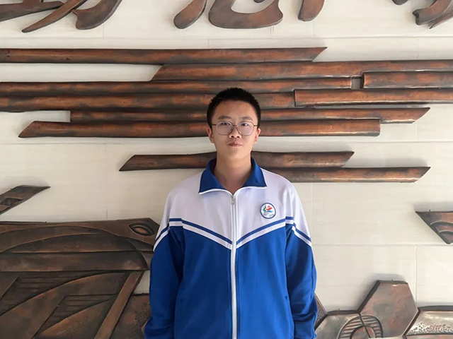 2025高中沐光少年_20250717_192954_004.png