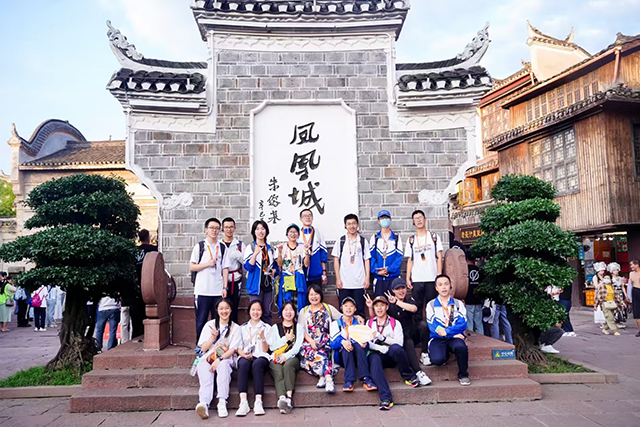 关爱润心图三.png