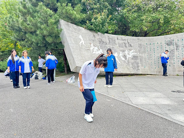 同心迎双节_20251009_083933_014.png