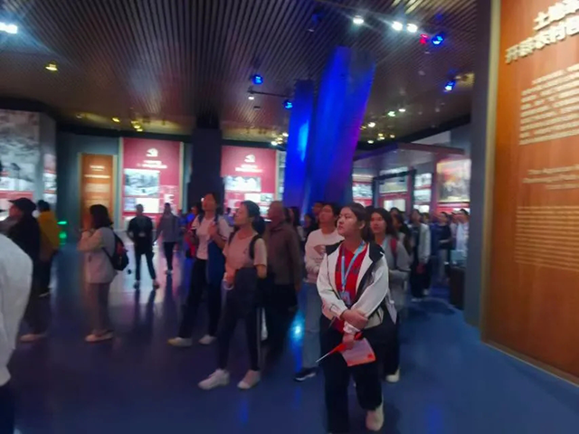 同心迎双节_20251009_083933_009.png