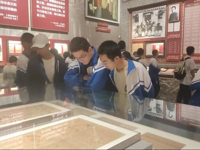 同心迎双节_20251009_083933_007.png
