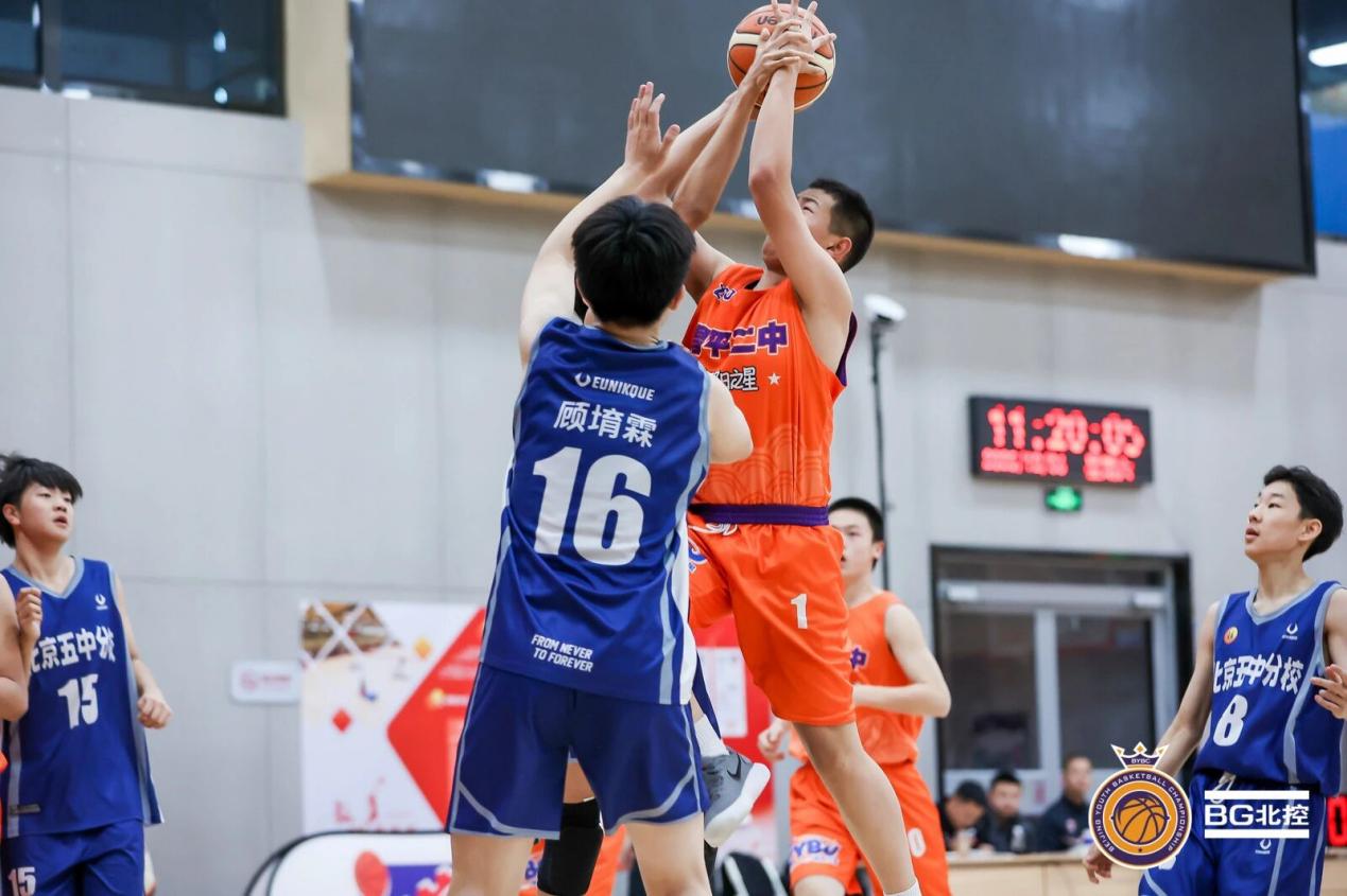 8f4b50cbf35cd11f280e6d0a38272933