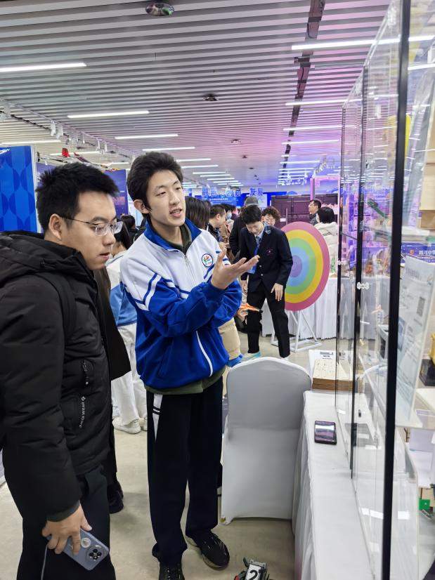 B92DAE124FBAA2356D760A2314890EB8