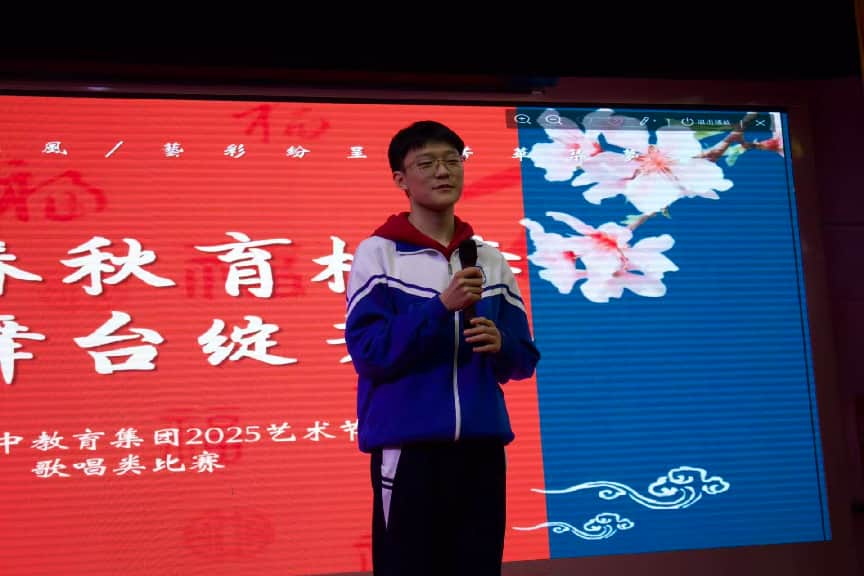 78960709fd6572298d78b5ff9e9eaccc